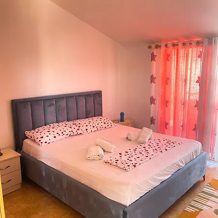 Rokes Cozy Corner Голем